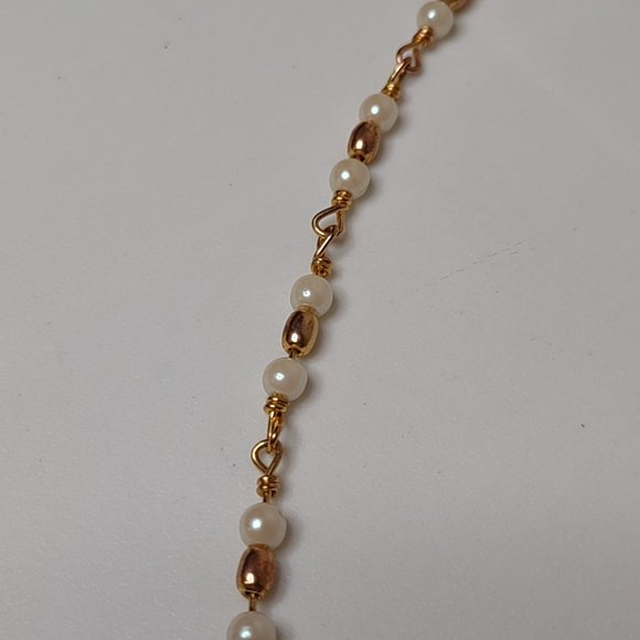 Pretty Gold Tone And White Bead Necklace Adjustable 14 To 16 Inches Long - Picture 8 of 12